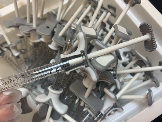Injizierbarer verbundener Cer-Hyaluronsäure-Hautquerfüller Juvederm ultra 3 Lippen