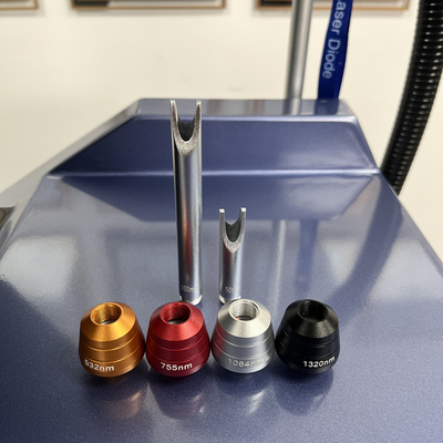 Diodenlaser-Haarentfernung Hautverjüngung Schönheitsmaschine Pico Laser 2 in 1