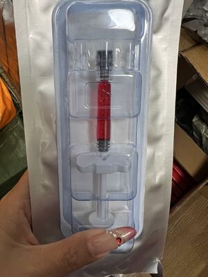Verbessert effektiv die Lippenfarbe Lippenvergrößerung rote Lippenfüllerspritze